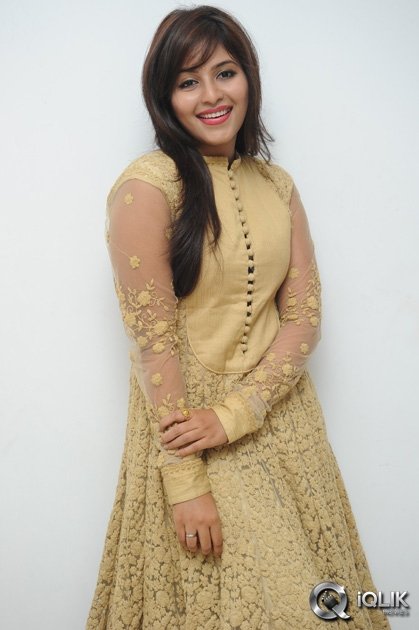 Anjali-at-Geethanjali-Movie-Success-Meet